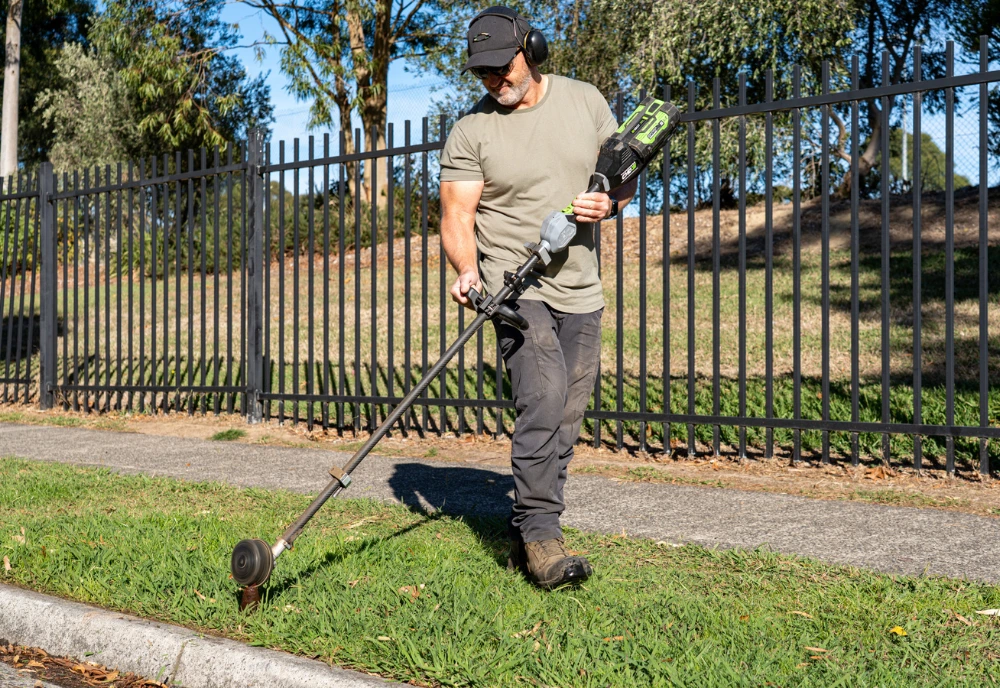 Affordable grass cutting for homes, schools, and acreage properties in Melbourne